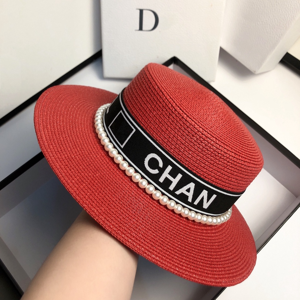 Mũ lưỡi trai đính ngọc trai phong cách Chanel