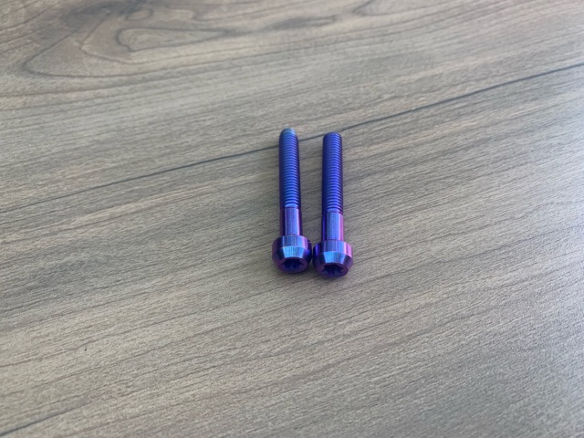 Gù trung Carbon fiber