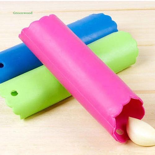 Bóc vỏ tỏi tiện dụng bằng silicone 88121 shop tiện ích 777