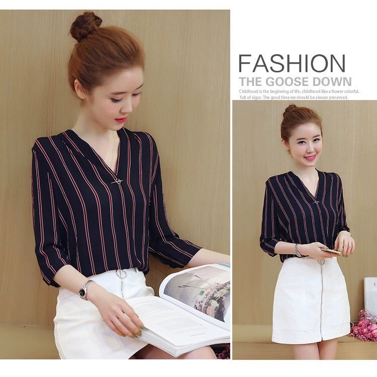 Áo kẻ cổ V tay lỡ