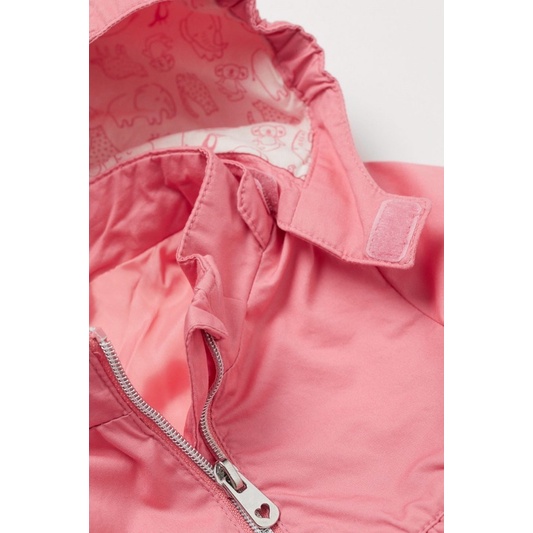 Áo khoác hồng yêu có mũ cho bé gái săn sale China sz 6-9m, 12-18m, 1.5-2y