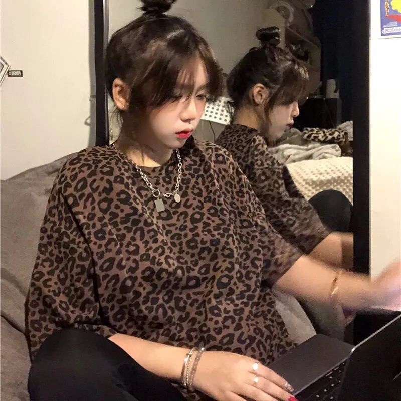 Áo thun COZOKC ngắn tay cổ tròn họa tiết da báo dễ phối đồ phong cách Hàn Quốc thời trang