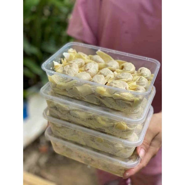 Hoành thánh thịt - mì trứng người Hoa