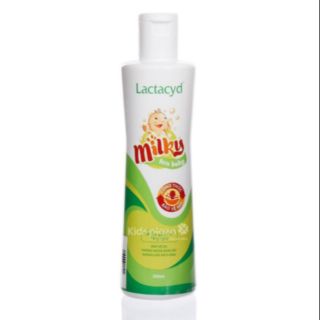 Sữa tắm gội cho bé Lactacyd Milky 250ml