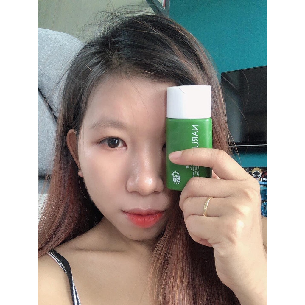 Kem Chống Nắng NARUKO Tràm Trà Tea Tree Anti-Acne Sunscreen SPF50/PA+++ 30 ml