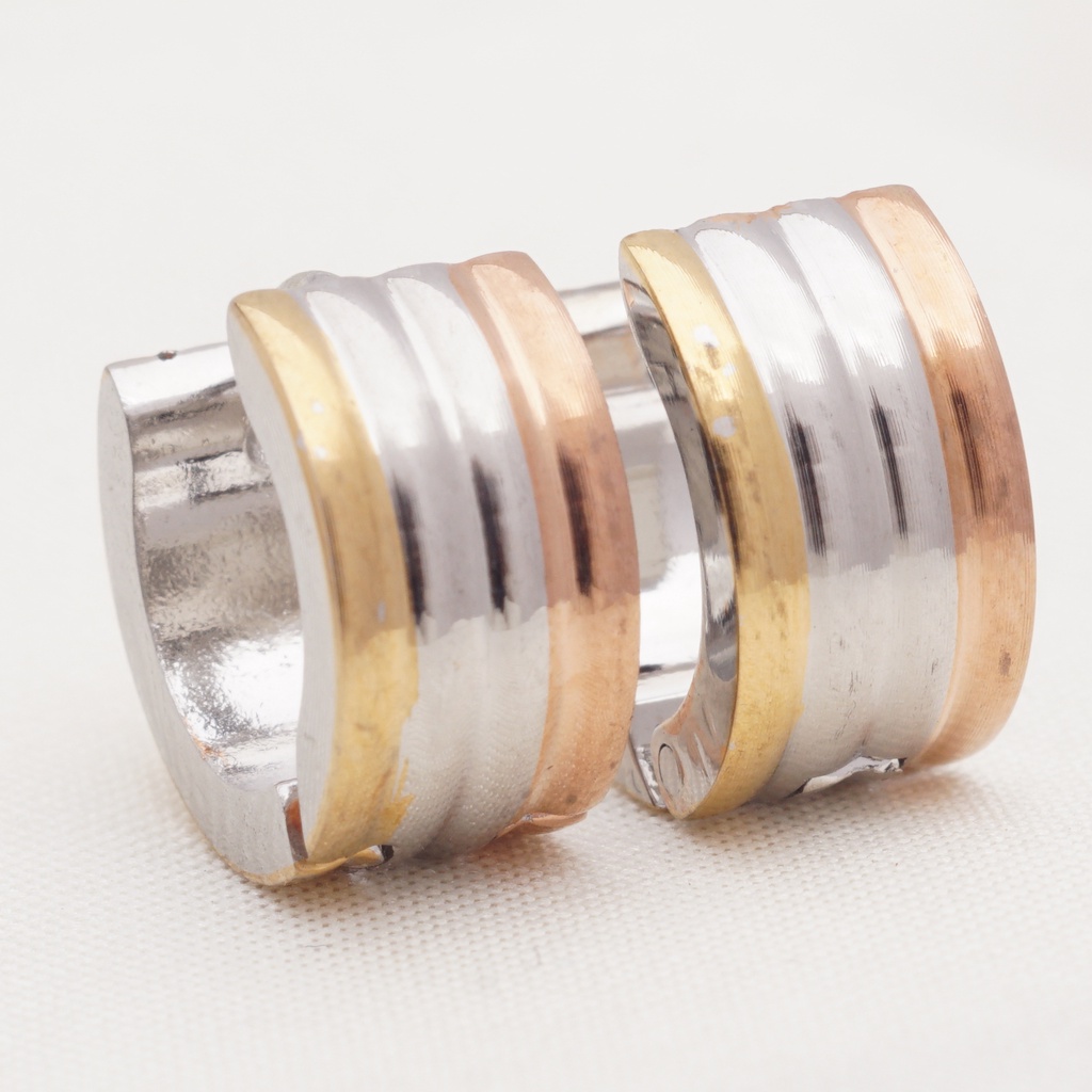 HUGGIES 1 Đôi Bông Tai Tròn Bằng Thép Không Gỉ Đính Kim Cương Giả Phong Cách Punk Thời Trang Unisex