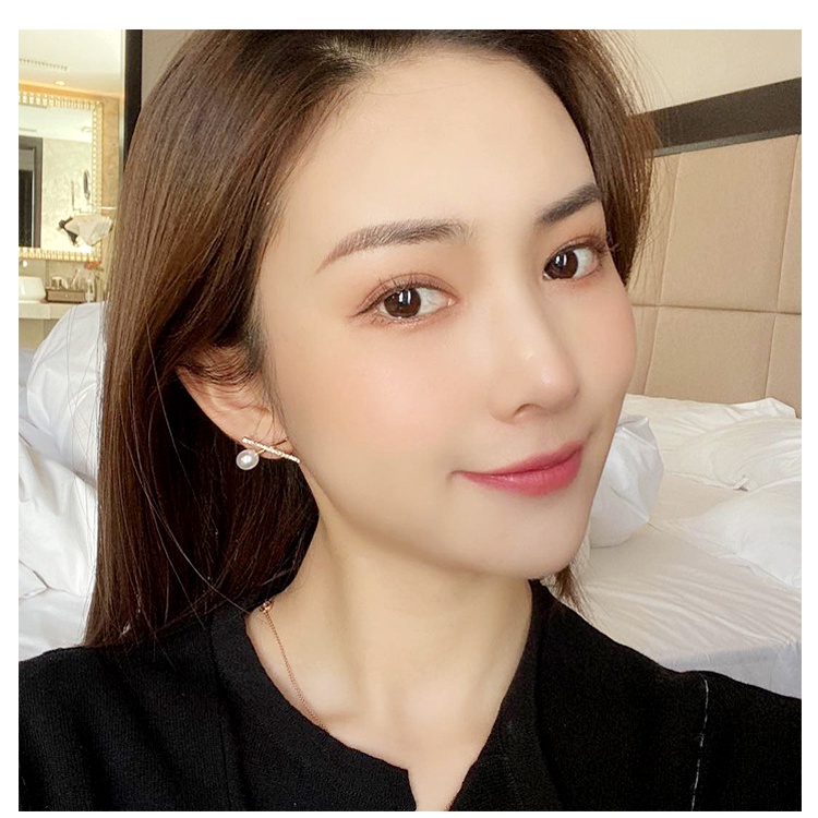 Bông tai nữ nhỏ cá tính chữ thập kiểu Hàn Quốc i84