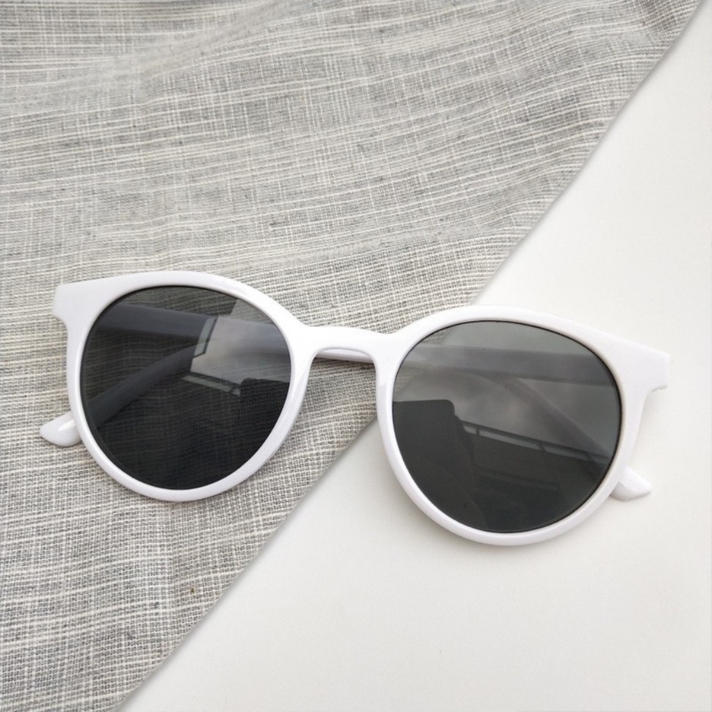 【5002】Kính Mắt Thời Trang Nữ Kính Râm Chống Tia UV Gọng Tròn Trắng | BigBuy360 - bigbuy360.vn