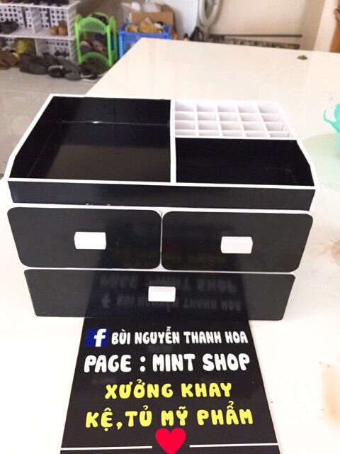 Kệ mỹ phẩm 3 tầng đen