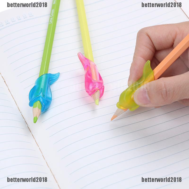 Set 3 ống silicon hình cá heo xinh xắn gắn đầu bút chì hỗ trợ cho bé cầm bút tiện dụng nhiều màu lựa chọn