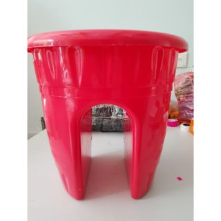 Chậu kẹp lan can tròn