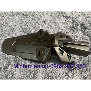 Nhựa nhám chắn bùn bắt biển số Exciter 150