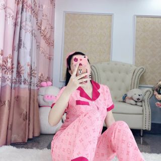 Bộ pijama tay ngắn quần dài lụa hàn siêu mát