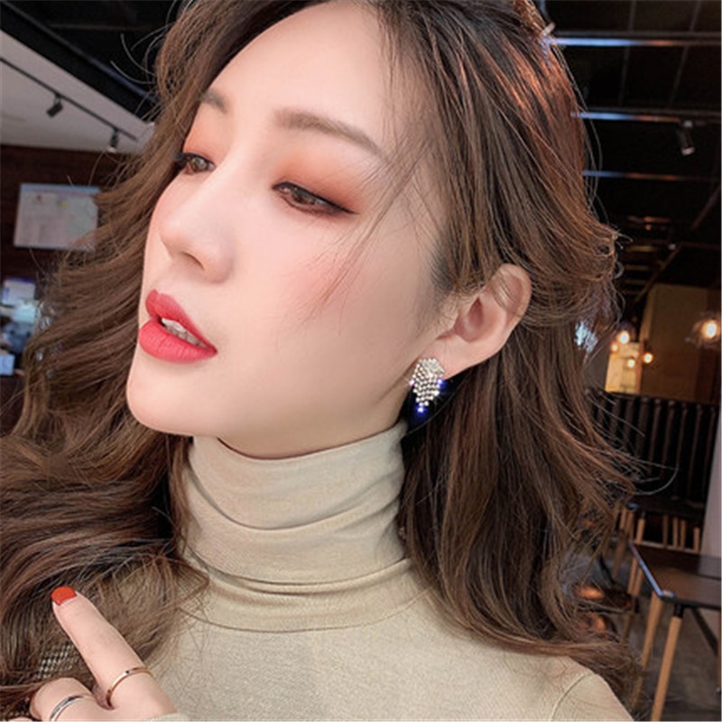 Bông Tai Mạ Bạc 925 Dáng Ngắn Đính Kim Cương Lấp Lánh Sang Trọng
