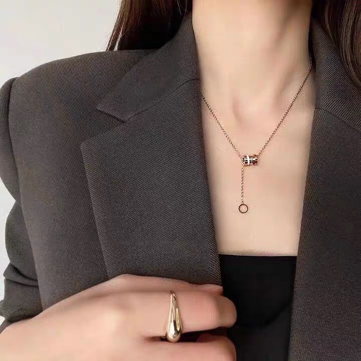 Dây chuyền thép titan mặt chữ số la mã thiết kế đơn giản dễ phối đồ phong cách Hàn Quốc