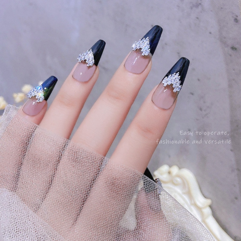 Đá Kim Cương Giả Hình Trái Tim Trang Trí Móng