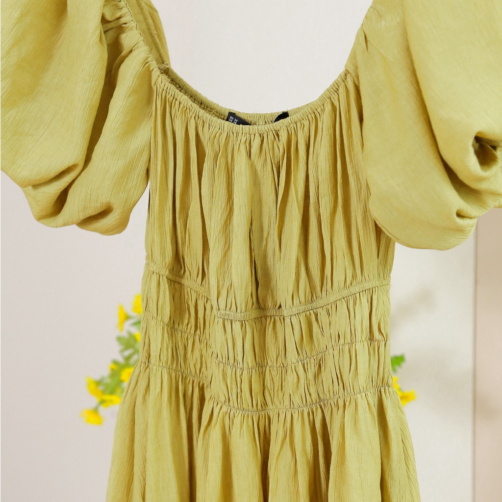 Váy có tay maxi nhún eo MOMOCO chất vải chiffon nhăn thiết kế điệu đà, sang chảnh M3002