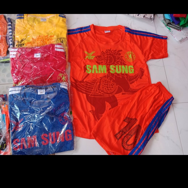 Bộ thể thao bé trai