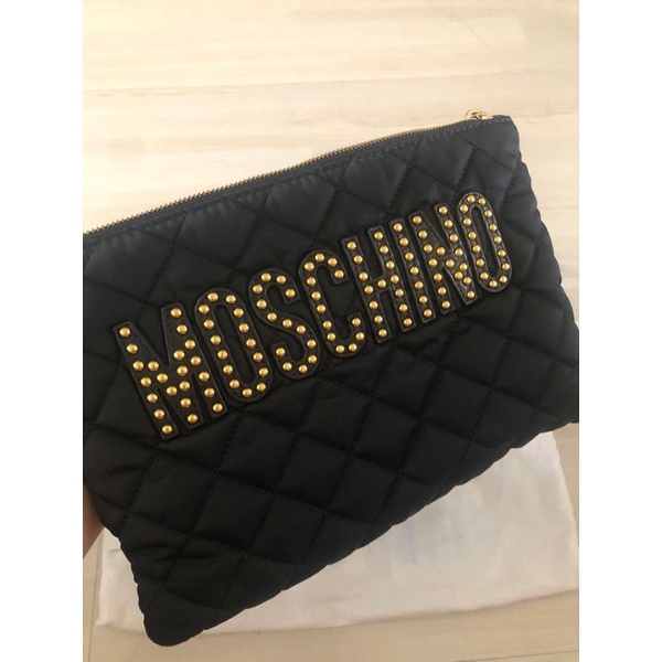 💃👛 Ví cầm tay dự Tiệc Moschino couture collection studded quilted clutch 27cm— Cá tính, trẻ trung👛💃