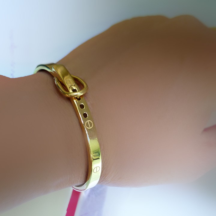 Vòng tay kiểu dây nịch VZ566