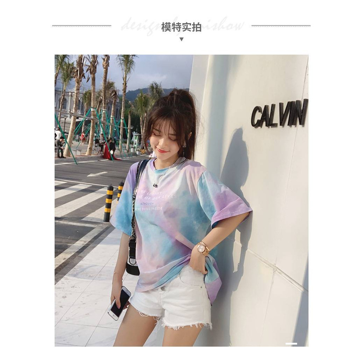 🌺 This year's popular tie dyeing element store manager recommended 💖 Korean students 慵 short t rainbow loose female long section T-staining letter print female top [Spot 1511]