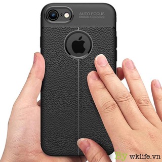 Ốp lưng dẻo cho iphone 5/ 5s/ 5se vân giả da auto fcus