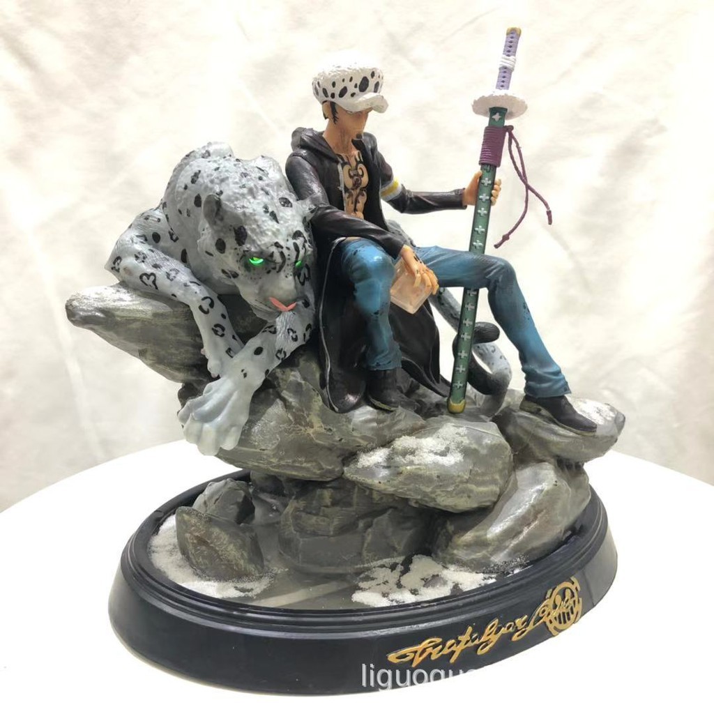 Mô Hình Nhân Vật Trafalgar Law Trong Phim Hoạt Hình One Piece