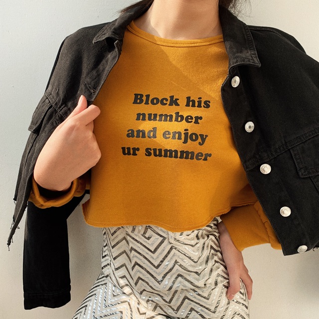 Áo nỉ crop vàng in Exist loudly ( 450SY1 ) | BigBuy360 - bigbuy360.vn