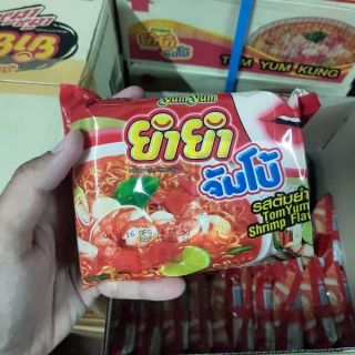 Thùng 30 gói mì Tomyum Thái lan