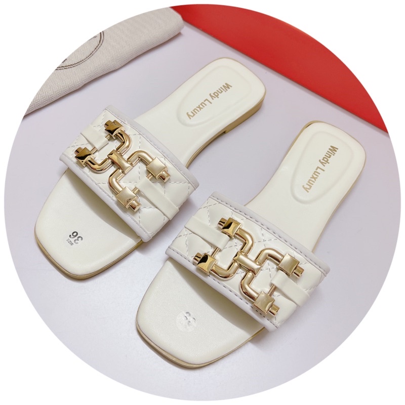 Dép lê nữ đế bằng quai chần chỉ khoá DC vàng-Ảnh thật