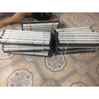Cây gạt nước sàn nhà