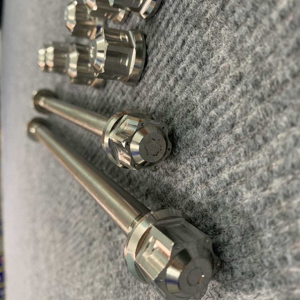 Cặp Cốt Bánh Kèm 4 Tán Salaya Gắn Xe Exciter 135