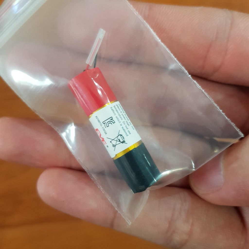 Bộ 2 Pin Lipo 3.7V 220mAh trụ dài 3cm đường kính 1CM thương hiệu EVE - ShopLinhKienM2M