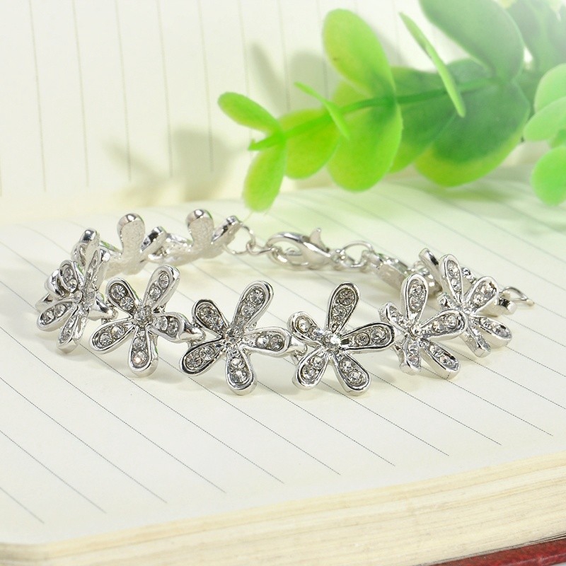 Fashion Crystal Full Diamond Snow Bracelet Temperament Wild Lady Jewelry