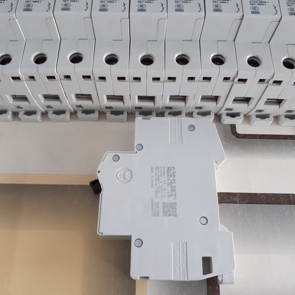 Cầu dao điện, aptomat, MCB gài BH-D6 1 pha 10A - 20A dòng cắt 6KA - Mitsubishi