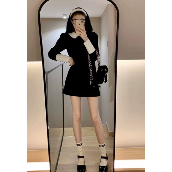 Váy đen cổ trắng dành cho nữ