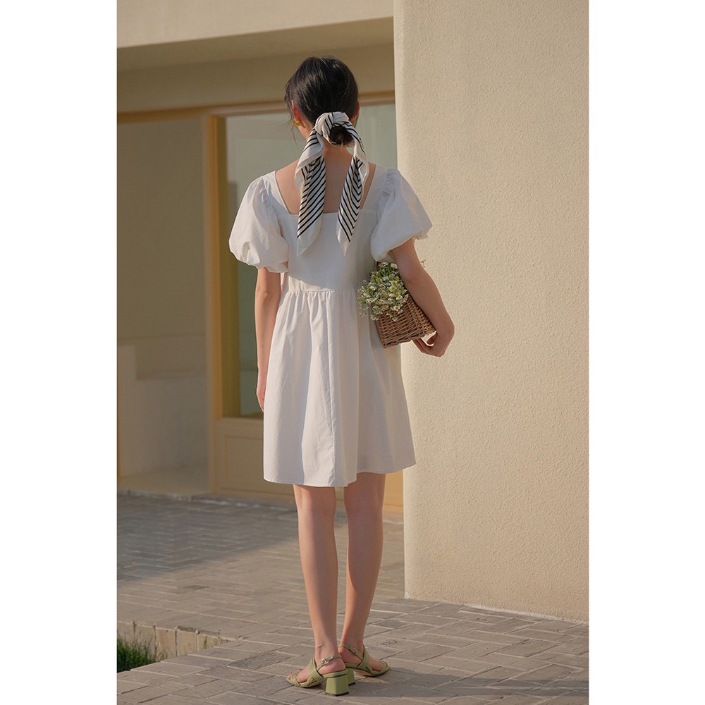 Đầm tay phồng cổ rộng màu trắng phong cách thanh lịch cho nữ