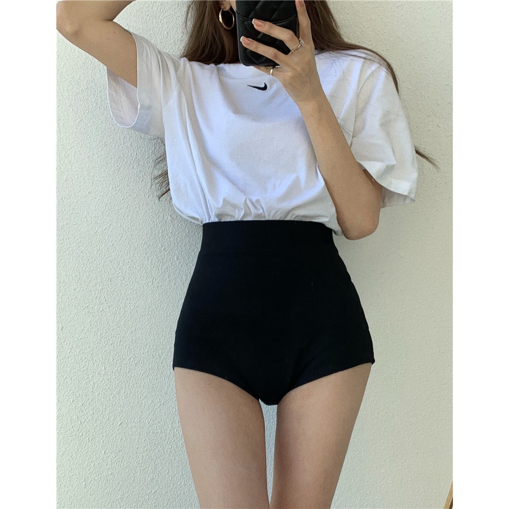 Quần Short Đen Ôm Hông Thoải Mái Phong Cách Retro