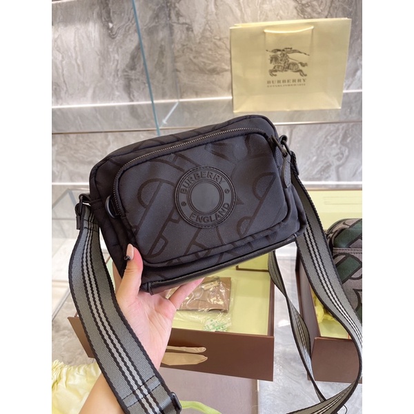 Túi đeo chéo BURRBERRY cao cấp 2021