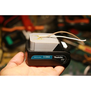 4922 -  Đế lấy nguồn cho pin máy China