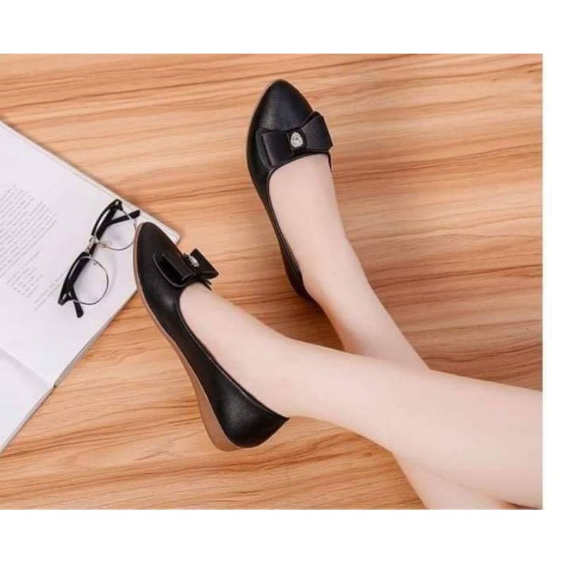 Giày búp bê nữ da mềm đế cao 2cm đen trắng kem