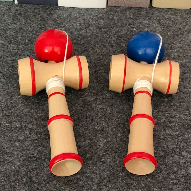 1 Đồ chơi kiếm bóng gỗ truyền thống Kendama cỡ lớn làm quà tặng sinh nhật cho bé