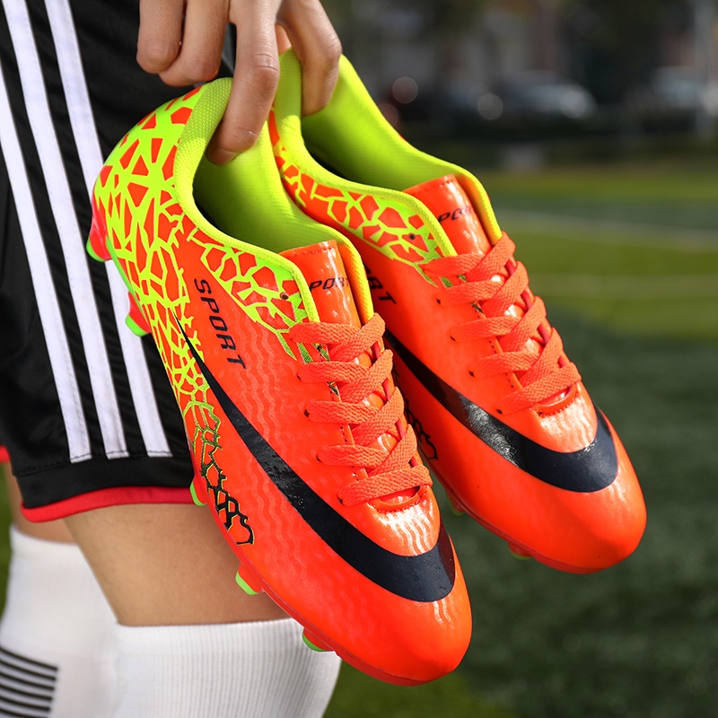 Kích thước:31-43 FG Giày bóng đá có mũi nhọn cao cho trẻ em , giày huấn luyện bóng đá sân cỏ nhân tạo cho thanh niên