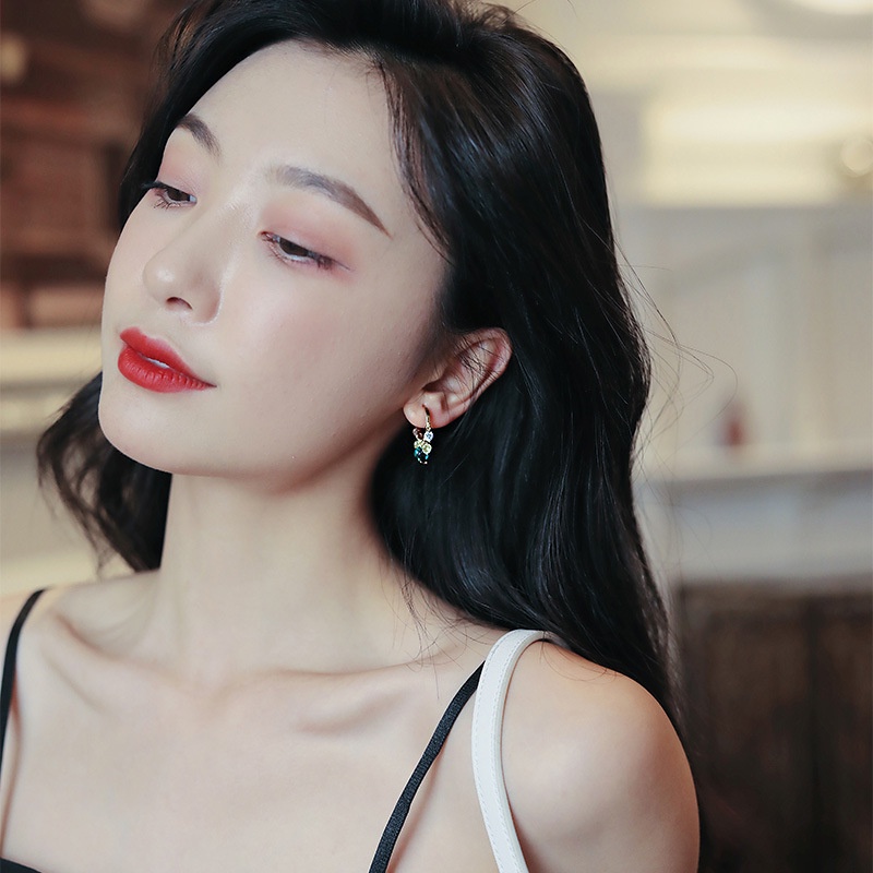 Khuyên Tai Nữ Hình Tròn Đính Đá Sang Trọng