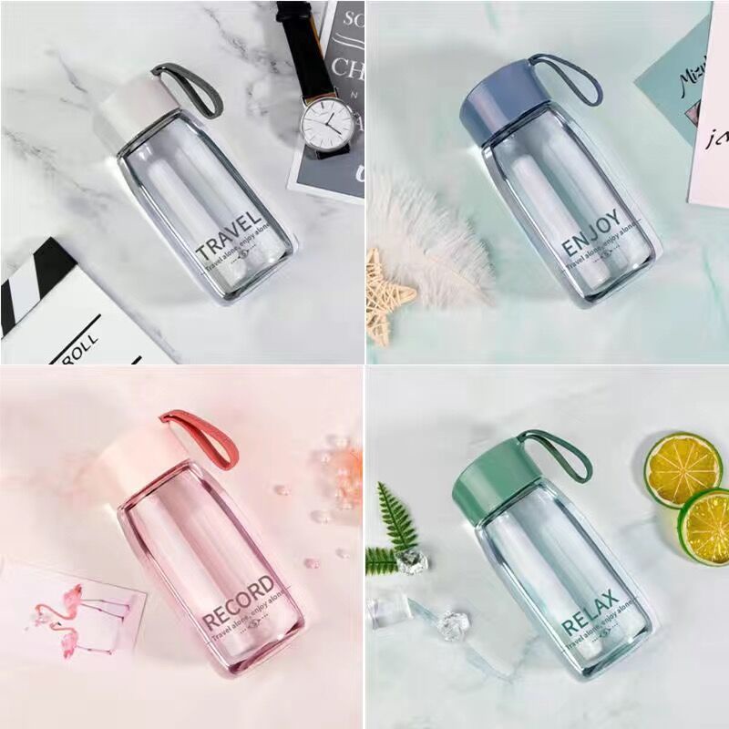 Bình đựng nước bằng nhựa trong suốt chống tràn thiết kế đơn giản dễ thương