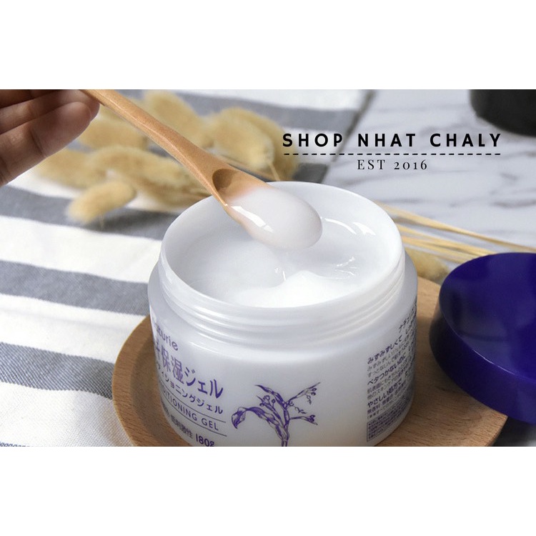 Kem dưỡng chiết xuất ý dĩ Naturie Skin Conditioning Gel 180g nội địa Nhật