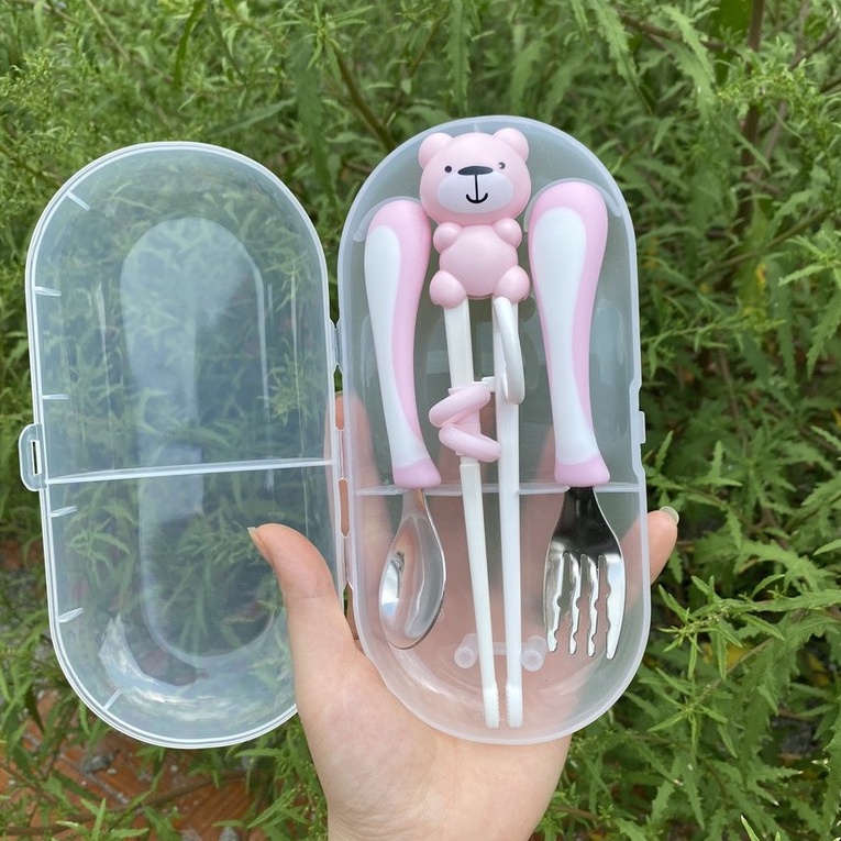 Bộ Đũa Thìa Dĩa Tập Ăn Cho Bé Hình Gấu Dễ Thương Kèm Hộp Đựng