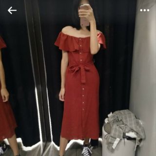 Váy trễ vai buộc eo zara