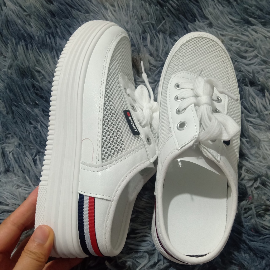 Giày Sục Thể Thao Đi Nhẹ, Êm Chân Thoáng Khí Phong cách Trẻ Trung - B137