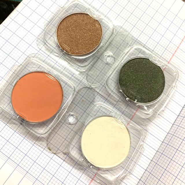 Ô phấn mắt rời Marado